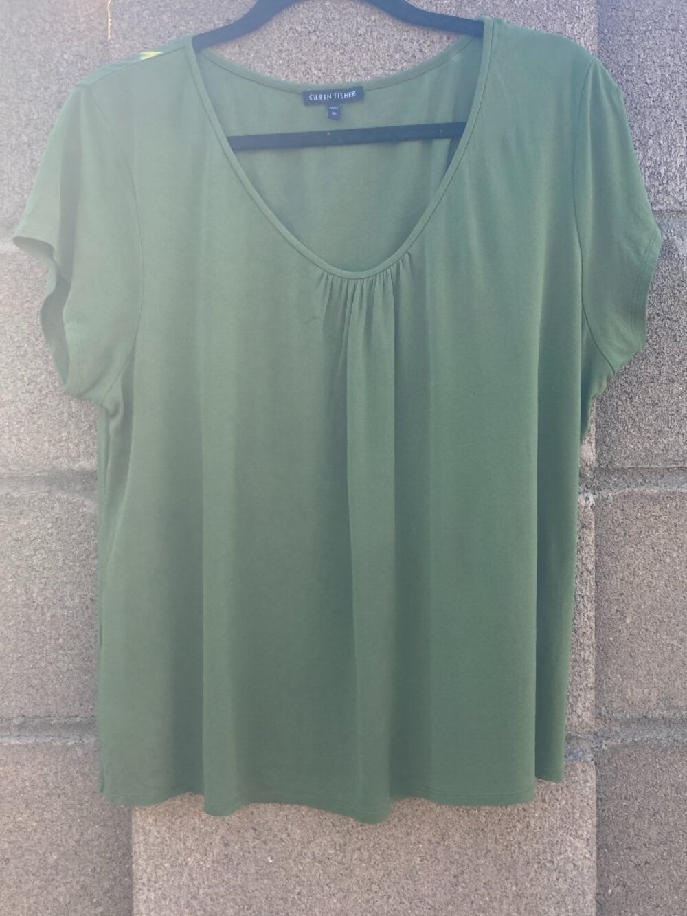 Eileen Fisher 100% silk ruched neck short sleeve olive top size XL